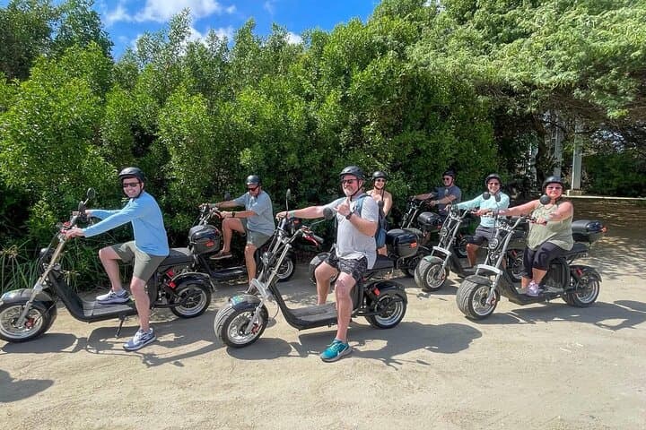Electric Scooter Island Tour in Aruba — Eagle Beach to California Lighthouse photo 2