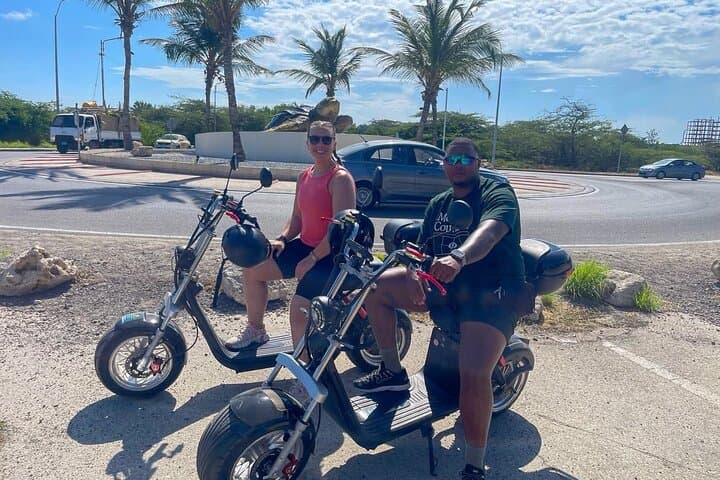 Electric Scooter Island Tour in Aruba — Eagle Beach to California Lighthouse photo 4