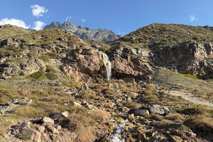 Cajón del Maipo Full-Day Rafting and El Yeso Hot Springs from Santiago