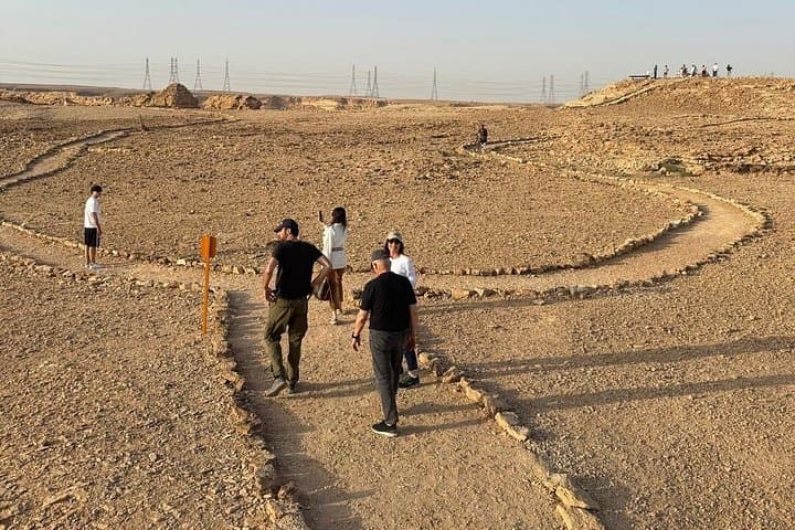 Tuwaiq Trail & Edge of the World: Full-Day Private Adventure from Riyadh photo 2