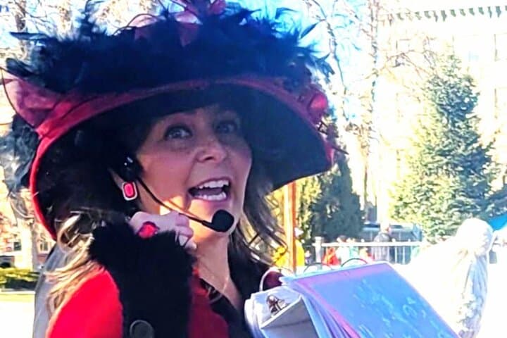 Historic Holidays Walking Tour in Colorado Springs — Downtown Christmas Stroll