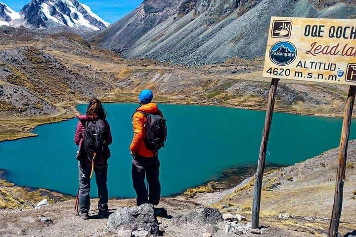 7 Lakes Tour at Nevado Ausangate — Hike & Horseback from Cusco