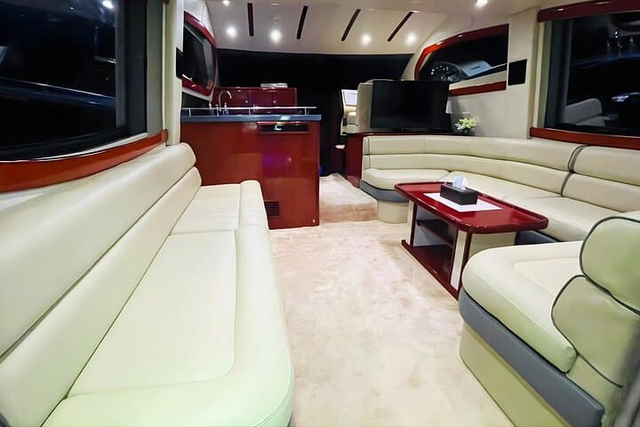 Private Yacht Tour Dubai Marina: 3-Hour Cruise to Atlantis, Burj Al Arab & Ain Dubai photo 6