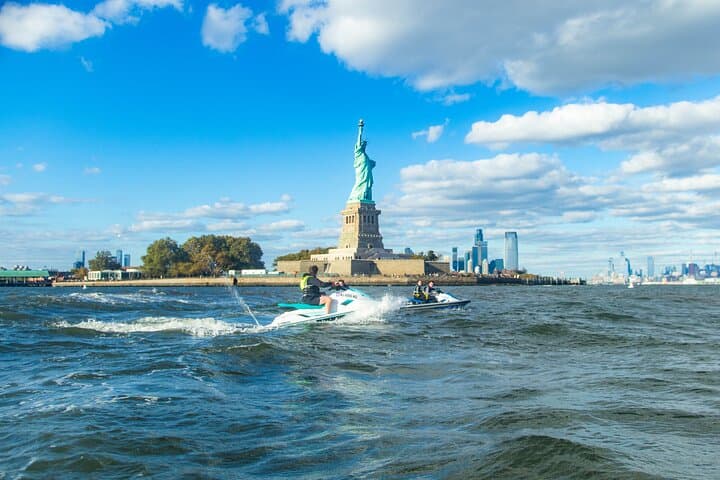 Manhattan Jet Ski Loop & Statue of Liberty Tour — 2.5-Hour NYC Harbor Ride photo 3