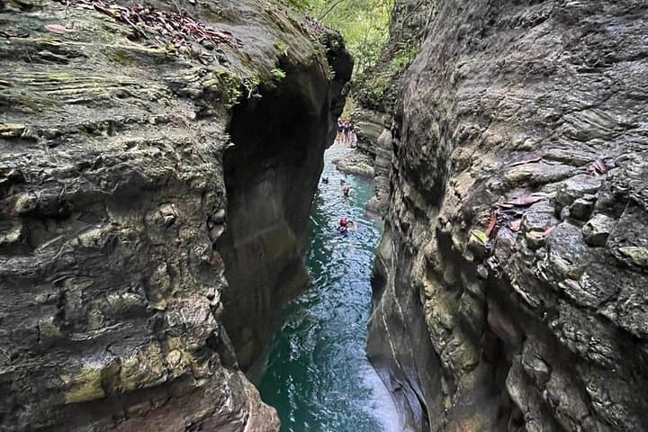 Explore the 27 Pools of Damajagua: Puerto Plata Waterfall Adventure photo 6