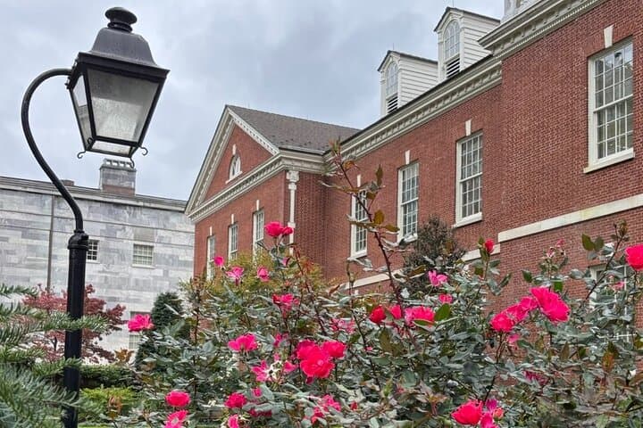 Accessible Revolutionary Philly: Quiet Morning Walking Tour for Visitors with Sensory Needs