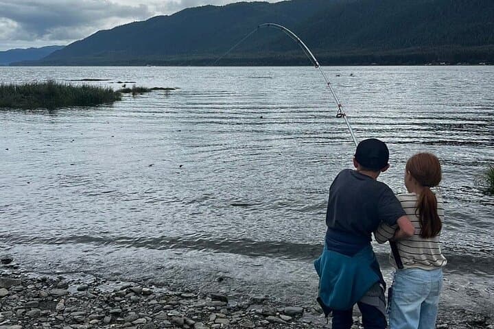 Juneau Shore Fishing: Salmon Casting with a Mendenhall Glacier Photo Stop photo 3