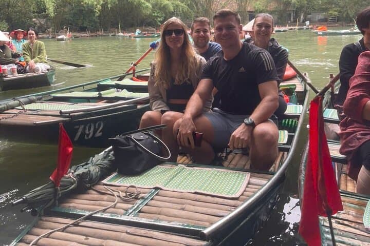 Day Trip to Ninh Binh: Trang An Boat Ride & Hang Mua Peak photo 2