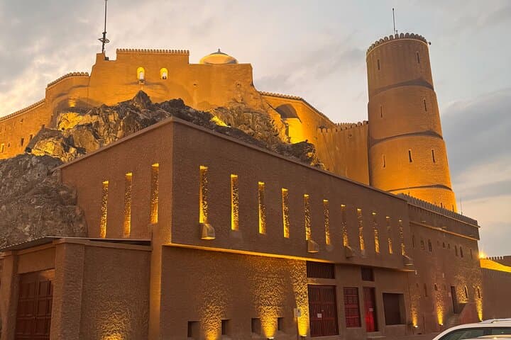 Muscat City Tour: Guided Highlights with Pickup & Free Lunch photo 4