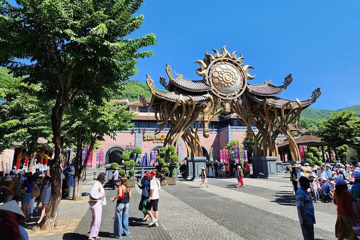 Golden Bridge & Ba Na Hills: Full-Day Small-Group Tour from Da Nang