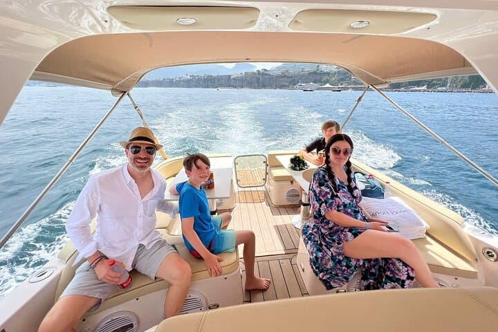 Private Amalfi Coast Luxury Boat Tour: Positano, Capri & Hidden Grottos photo 4