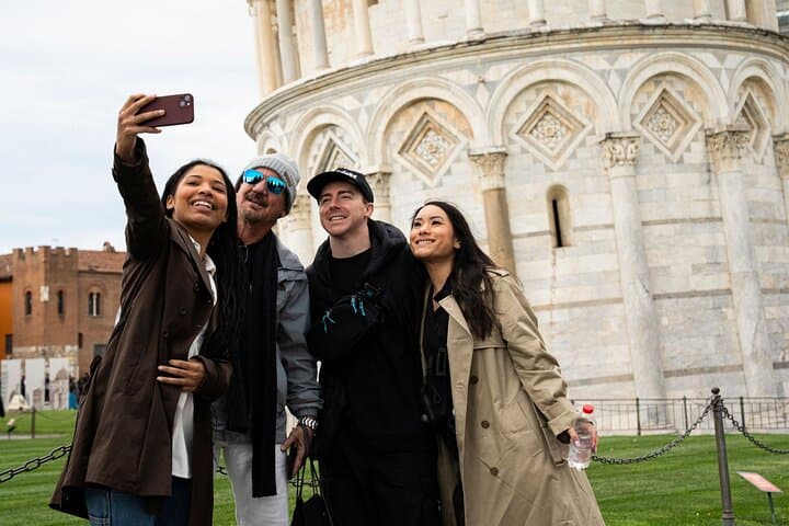 cinque-terre-pisa-day-trip-from-florence-vineyards-boat-leaning-tower photo 5