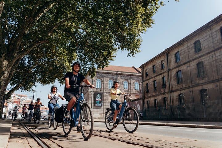 Porto Highlights E-Bike Tour: 3-Hour Guided City Ride
