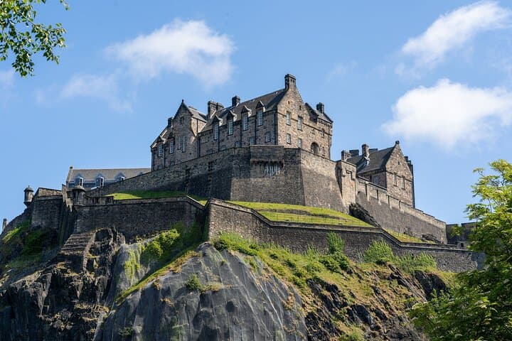 Edinburgh Castle Express Guided Tour: 1-Hour Highlights & Entry Ticket photo 3