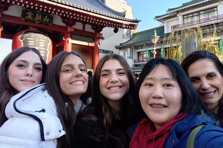 Private Tokyo Walking Tour: Local Guide to Temples, Markets & Neighborhoods photo 4