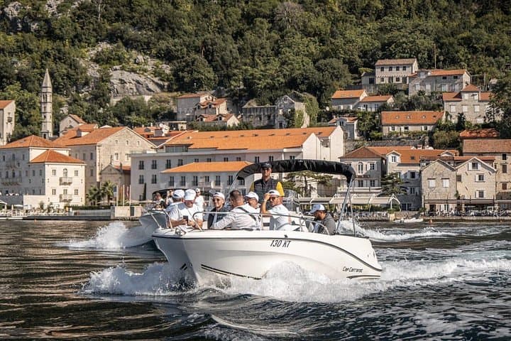 Kotor Bay 3-Hour Boat Tour to Our Lady of the Rocks and Perast