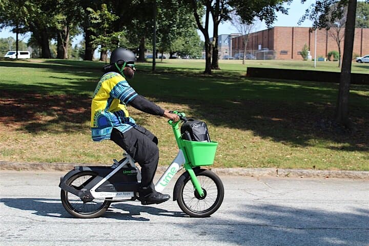 Houston Adventure Tour: Biking, Scooters & Food Hopping around Buffalo Bayou photo 2