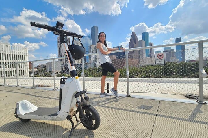 Houston Adventure Tour: Biking, Scooters & Food Hopping around Buffalo Bayou photo 4