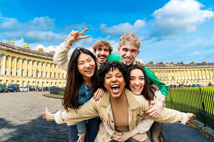 Bath Quest: Self-Guided Treasure Hunt & City Walk in Bath