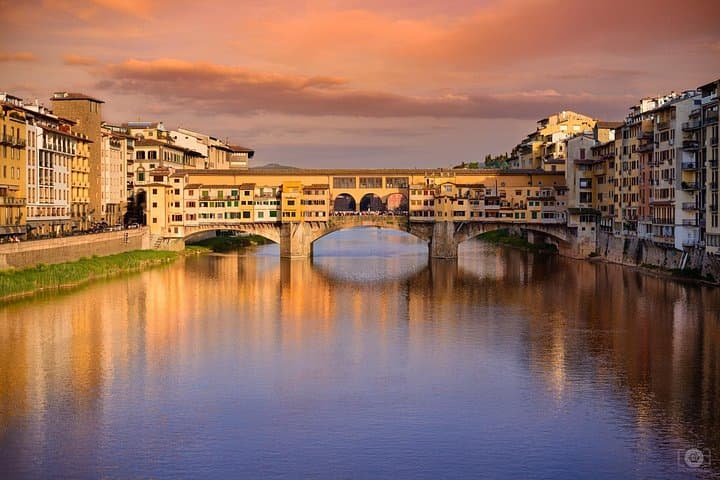 Heart of Florence Walking Tour: Guided 90-Min City Stroll with Audio Guide photo 1