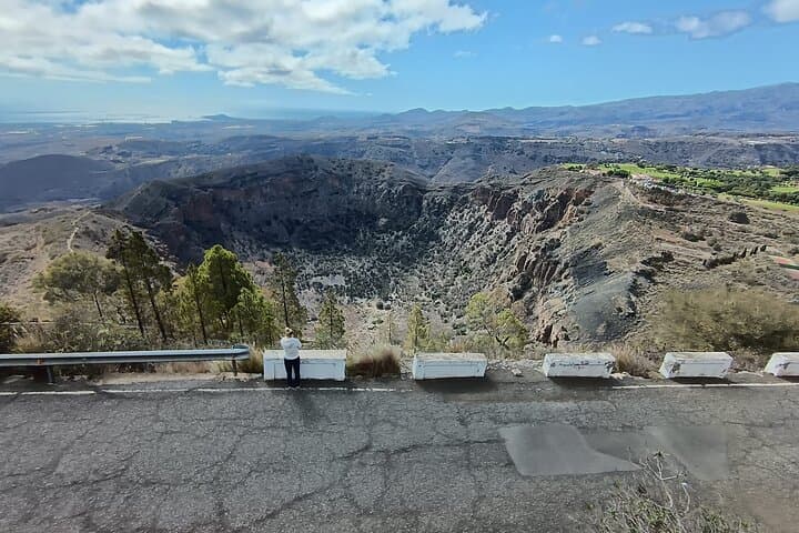 Gran Canaria Volcanoes & Wine Private Tour for Cruisers photo 4