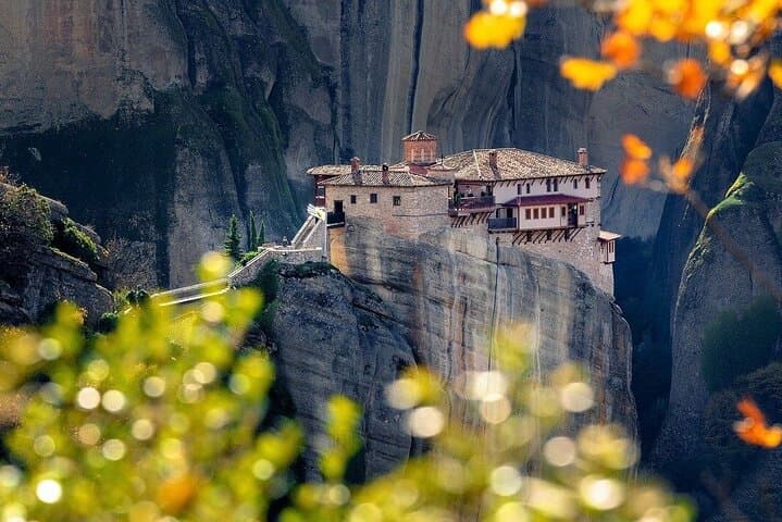 Private Day Trip to Meteora from Athens — Monasteries, Cliffs & Local Flavors
