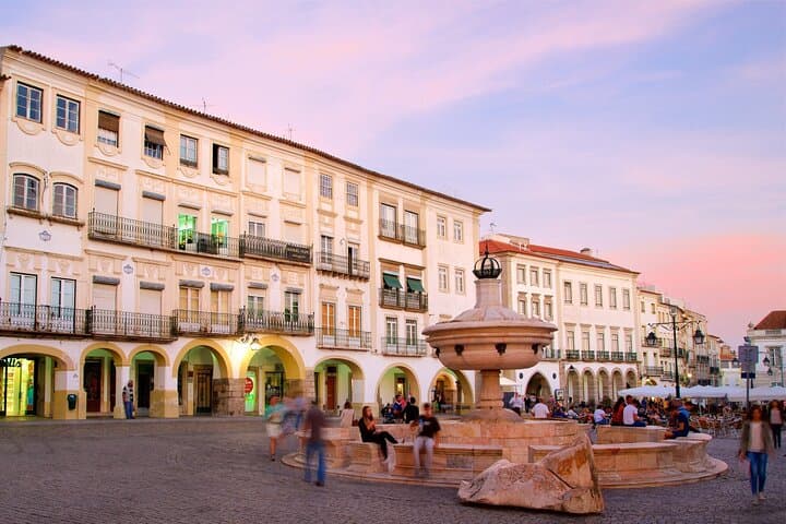 Evora Private Walking Tour with Local Guide — 90-Minute Historic City Walk