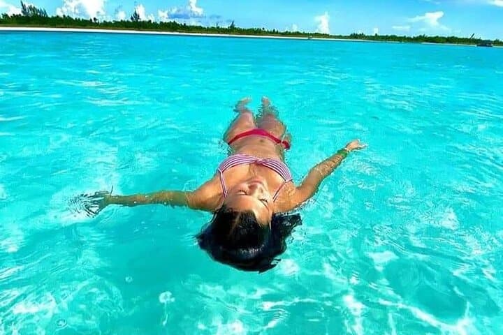 Bayliner Boat Tour of Bacalar Lagoon: Swim Cenotes & See Stromatolites photo 4