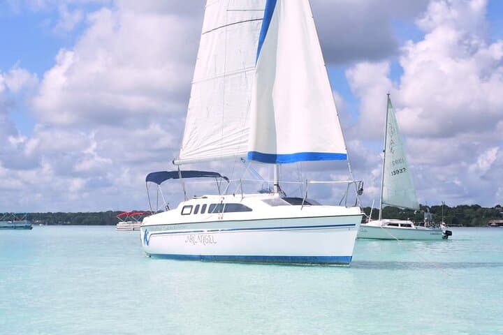 4-Hour Bacalar Sailing Tour: Cenotes, Stromatolites & Swim Stops
