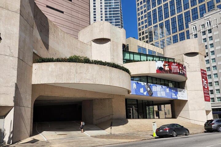 Houston True Crime Tour — Psychos, Killers, and Victims Walking Route photo 4