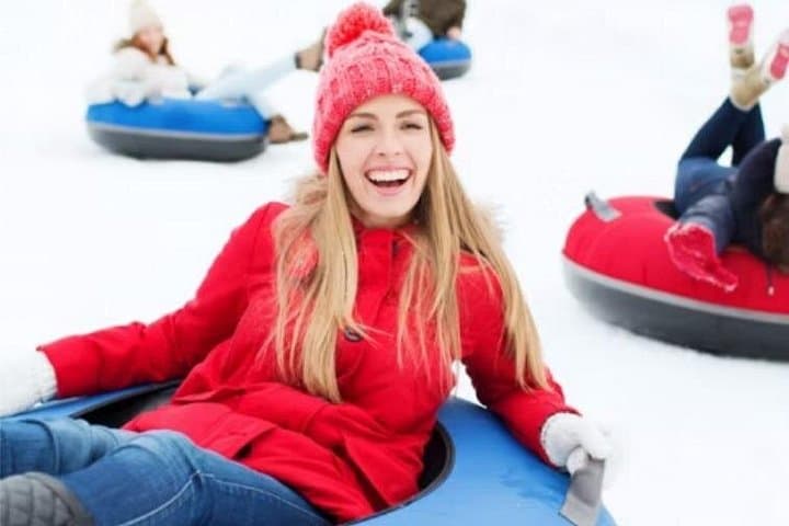 All-Inclusive Tahoe Tubing and Snow Play With a Local Guide photo 3