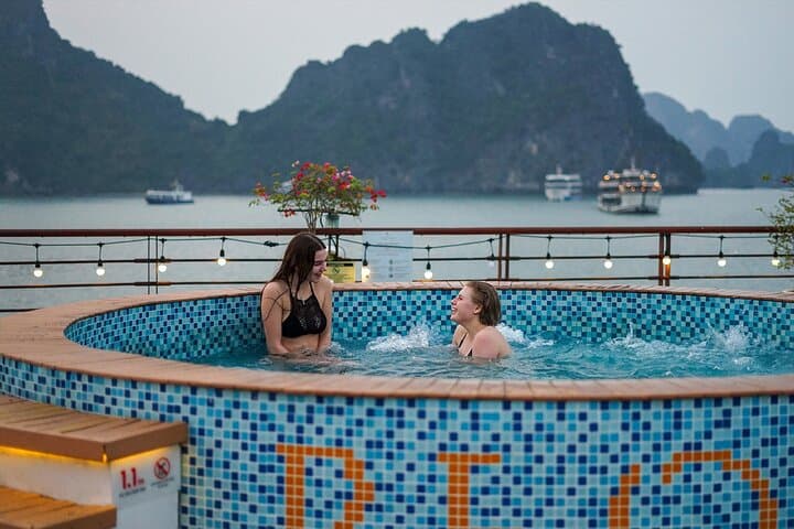 Peony Cruise Luxury Overnight in Ha Long Bay & Lan Ha Bay photo 3
