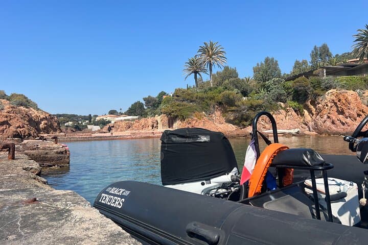 Estérel Massif Calanques Cruise: Red Rocks and Secret Coves from Mandelieu photo 4