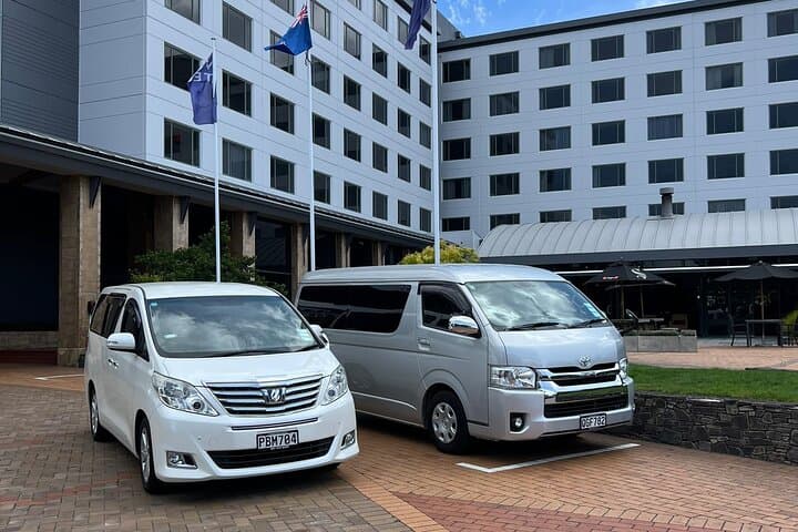 Auckland Airport to Piha Private Transfer — Comfortable Ride to the West Coast Surf photo 3