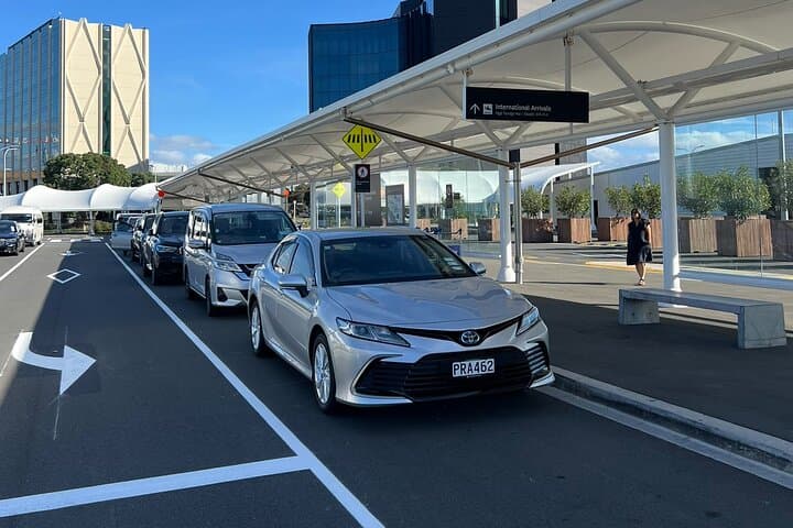 Auckland Airport to Muriwai Beach Private Transfer — Fast Comfortable West Coast Ride photo 6