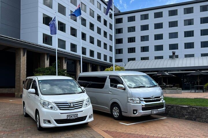 Auckland Airport to Muriwai Beach Private Transfer — Fast Comfortable West Coast Ride photo 3