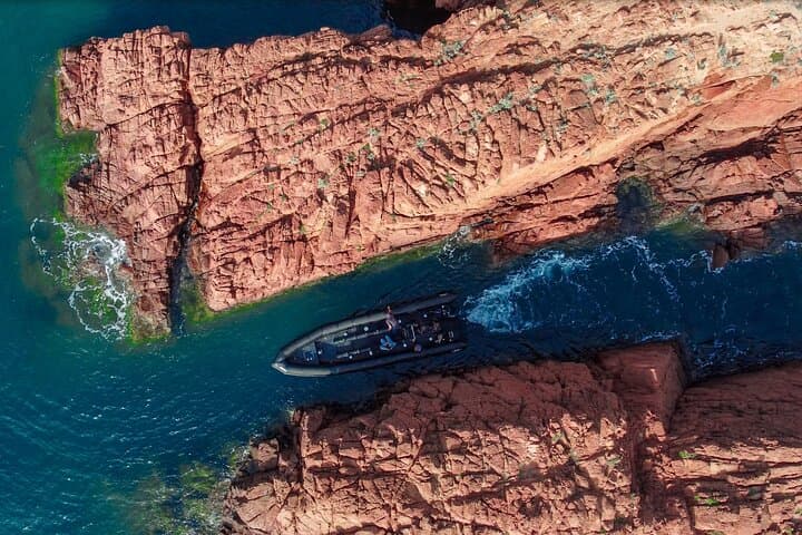 Cannes to Saint-Tropez Boat Excursion — Port Grimaud & Estérel Coves photo 6