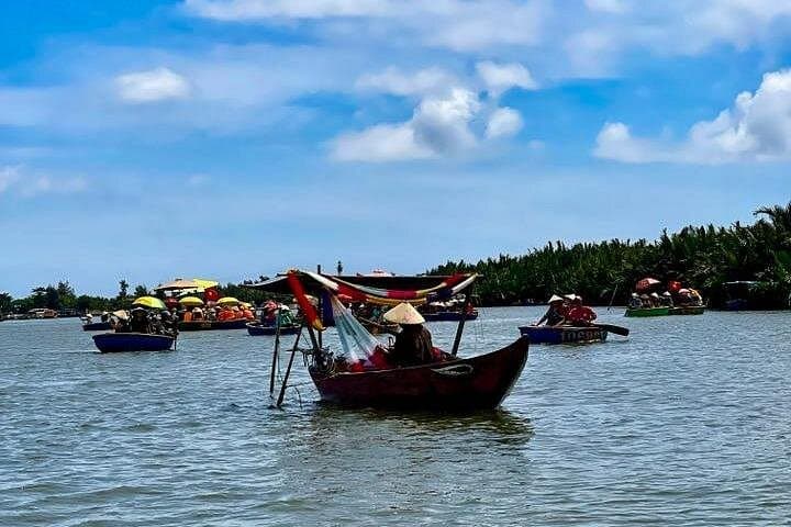 Hoi An Basket Boat Adventure & Magical Lantern River Cruise on the Hoai River photo 3