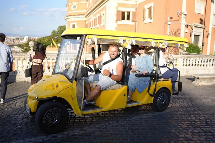 Private Rome Golf Cart Tour with Professional Photoshoot — Colosseum to Pantheon photo 4