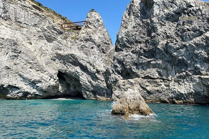 Private Amalfi Coast Boat Tour from Salerno: Luxury Day Cruise to Positano & Amalfi photo 2