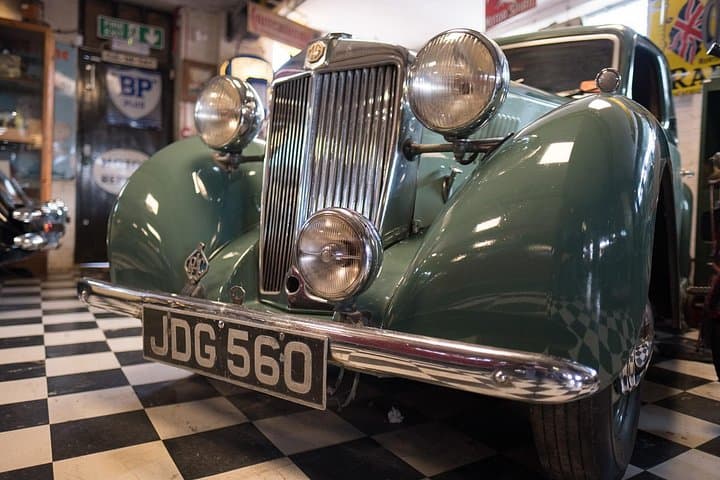 Cotswolds Classics Day Tour: Stratford-upon-Avon, Bourton-on-the-Water & Oxford photo 2