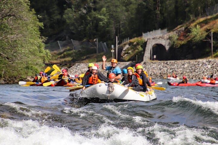 Family-Friendly Class 2 Rafting on the Vosso River, Voss photo 2