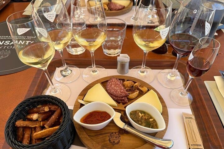 Santorini Private Sunset Wine Tasting & Insta Tour at Santo Wines photo 2