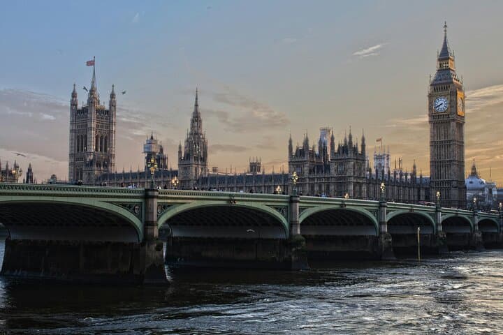 Borough Market Food Tour: Taste London's Historic Flavors and Thames Stroll photo 5