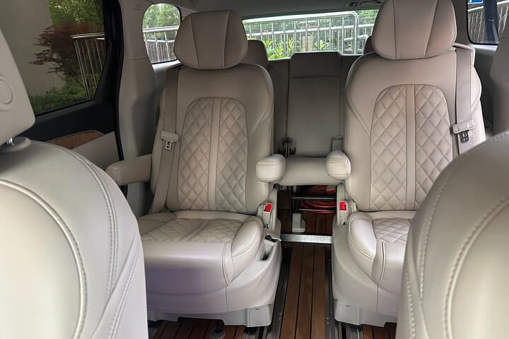 Harbin to Snow Town & Yabuli: Private 2-Day Winter Charter for Skiing and Village Photography photo 5