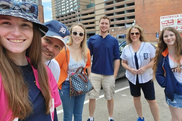 Detroit Scavenger Hunt: Self-Guided Interactive Walking Tour of Downtown photo 2