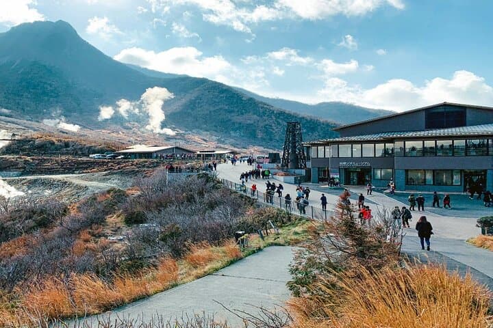 Private Full-Day Hakone Tour: Lake Ashi, Owakudani & Hakone Open-Air Museum photo 2