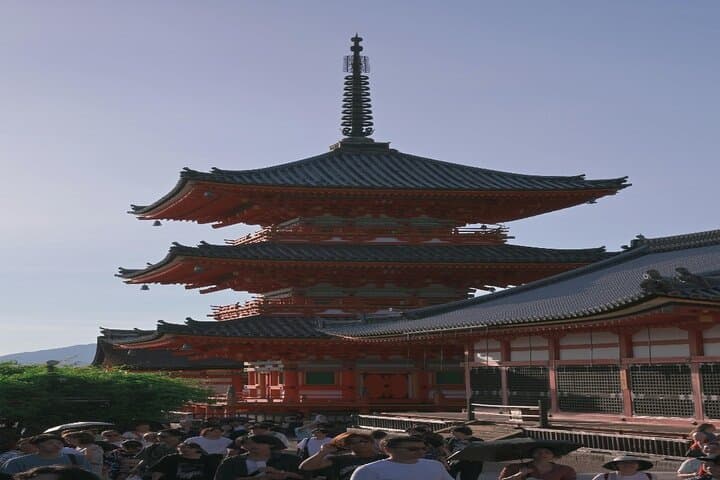 Private Full-Day Hakone Tour: Lake Ashi, Owakudani & Hakone Open-Air Museum photo 5