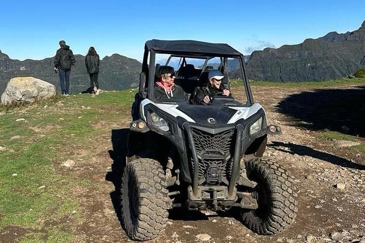 Madeira Cliffside Buggy Adventure: Half-Day 4x4 Tour from Câmara de Lobos