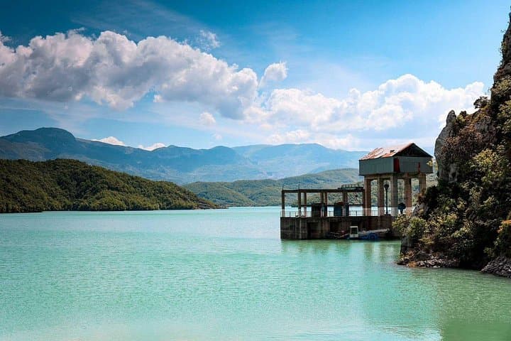 Tirana Day Trip to Bovilla Lake: Hike Gamti Viewpoint & Bovilla Canyon photo 3